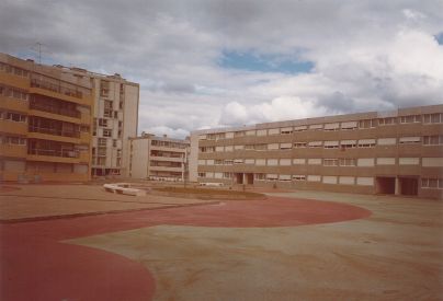 Place Duquesne au croisement de la rue Jean-Bart et de la rue Maryse-Basti (vers 1971 / 2013).