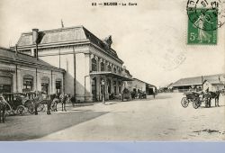 La gare au dbut du XXe sicle et en 2015 (AM Blois, 5 Fi 889 / Ville de Blois, Communication)