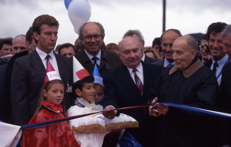 Inauguration du troisime pont de Blois par le Prsident de la rpublique, Franois Mitterrand, le 27 octobre 1994 (Ville de Blois)