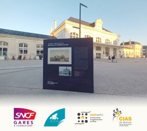 Exposition sur le parvis de la gare, en partenariat avec la SNCF