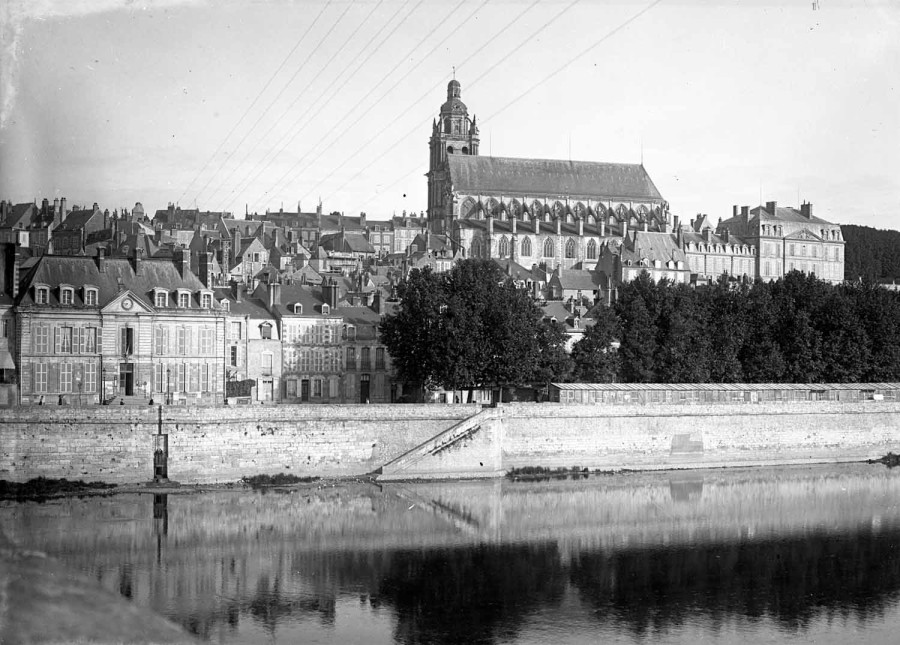 Blois. H�tel de ville et h�tel d�Angleterre. � Service mutualis� des Archives de la ville de Blois, d'Agglopolys et du CIAS du Blaisois.