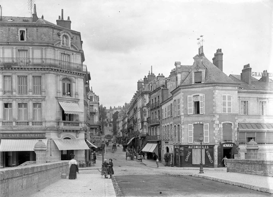 Blois. H�tel de ville et h�tel d�Angleterre. � Service mutualis� des Archives de la ville de Blois, d'Agglopolys et du CIAS du Blaisois. 