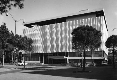 Palais des congr�s d�Antibes. � Architecte�: Andr� Aubert . Service mutualis� des Archives de la ville de Blois, d'Agglopolys et du CIAS du Blaisois.