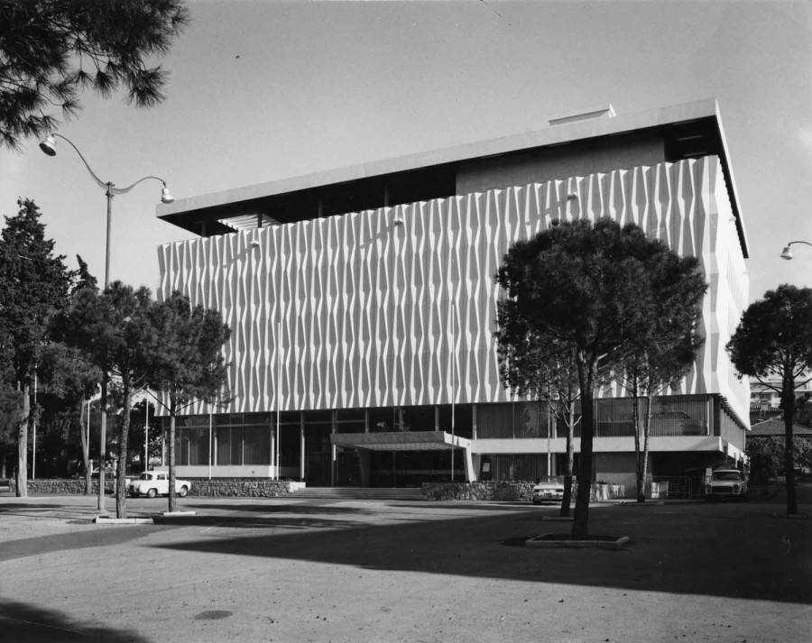 Palais des congr�s d�Antibes. � Architecte�: Andr� Aubert . Service mutualis� des Archives de la ville de Blois, d'Agglopolys et du CIAS du Blaisois.