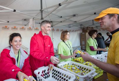 Le stand de la marque Saint Michel distribue des douceurs aux comp�titeurs du D�fi en 2017. � Direction de la Communication d'Agglopolys.