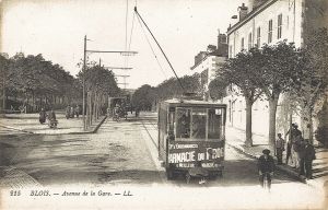 Tramway sur l'actuelle avenue du Docteur Jean Laigret (vers 1910). AM Blois, 5 Fi 169.