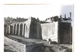 Remparts et arcades actuelles ( Service Archives-Documentation de la ville de Blois, dAgglopolys et du CIAS du Blaisois, 2Fi 455 et 2Fi456)